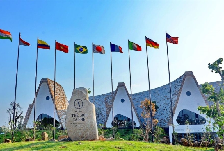 TOUR TÀ ĐÙNG BUÔN MÊ THUỘT 3 NGÀY 2 ĐÊM